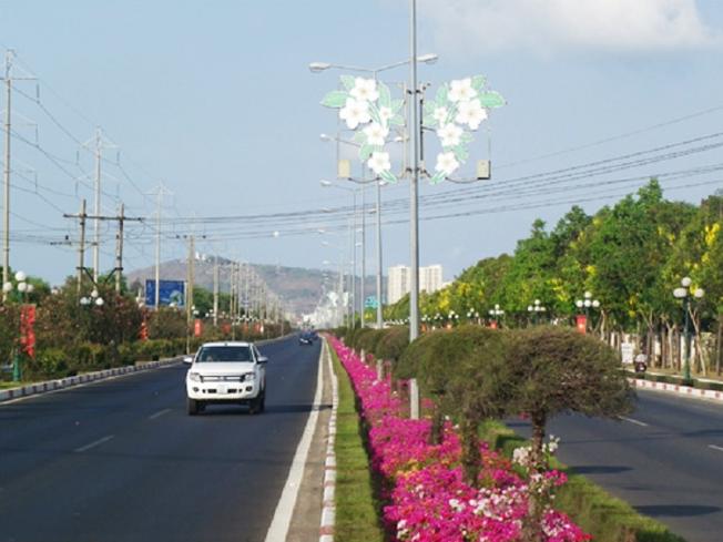 Đường Võ Nguyên Giáp là trục đường quan trọng và đẹp nhất thành phố Vũng Tàu
