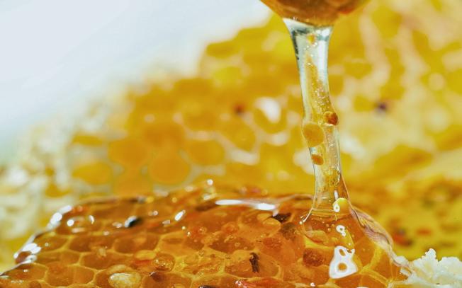 Những giọt mật vàng ruộm óng ánh mang giá trị dinh dưỡng cao