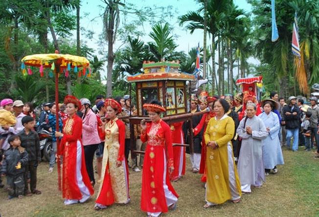 Lễ hội bà Thu Bồn