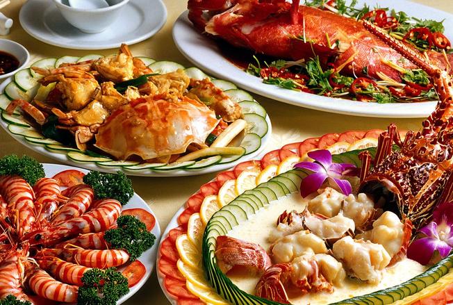 Hải sản là món ăn không thể bỏ qua đối với nhiều du khách đến Nha Trang