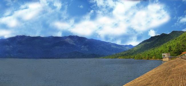Hồ Đá Bàn – địa điểm du lịch gần Nha Trang lý tưởng của phượt thủ -  Vntrip.vn