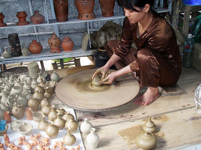 Làm gốm tại Thanh Hà