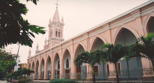 Nhà thờ Con Gà nhà thờ duy nhất thời Pháp được xây dựng ở Đà Nẵng