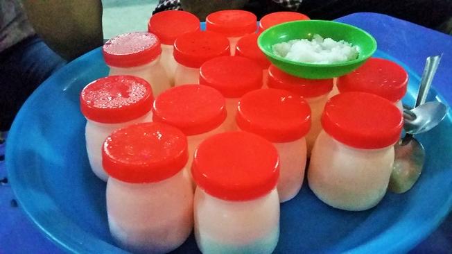 Thưởng thức sữa chua ăn với muối – độc lạ món ngon Đà Nẵng