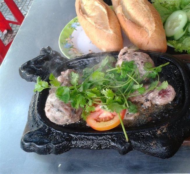 Bò né Quốc Minh được nhiều người yêu thích ở Đà Nẵng