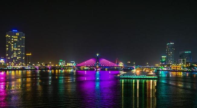Cầu Quay sông Hàn niềm tự hào của thành phố chứa đựng ý nghĩa tình dân