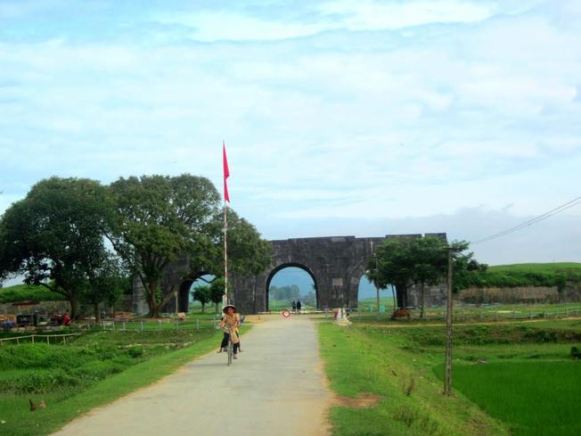 Thành nhà Hồ dấu tích lịch sử
